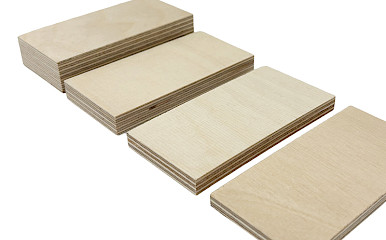 Distanskloss, plywood
